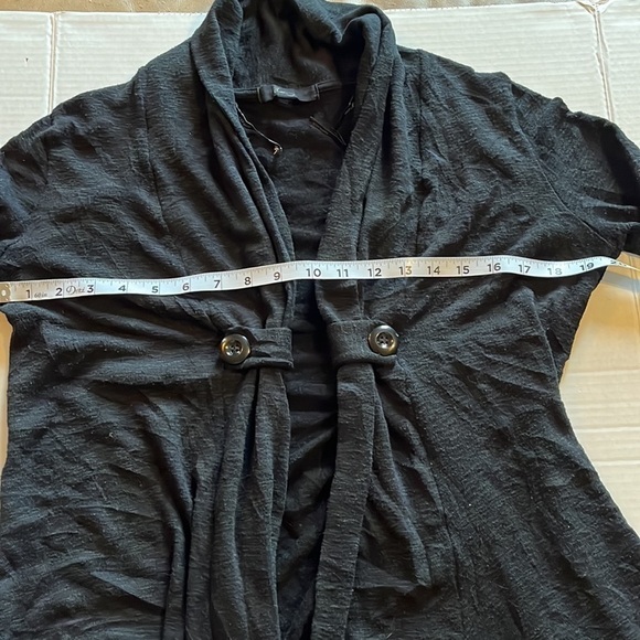 Xai-size large-black open lightweight long sleeve cardigan with button detail - Picture 7 of 8